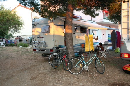 Camping chez l'habitant à coté de Brodarica