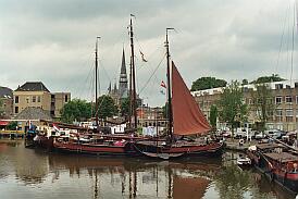 Canaux et bateaux  Gouda