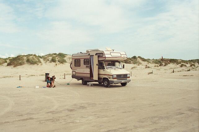 Toutenkamion sur la plage ( le de Romo )
